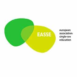 Entidad colaboradora de Erain, European Association of Single-Sex Education, por la educación diferenciada.